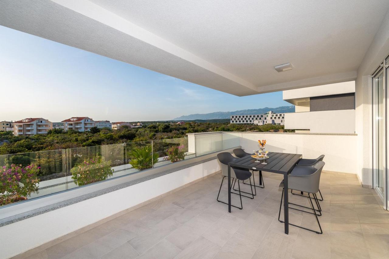 Apartments & Rooms Pool Villas Maris Novalja Exterior photo