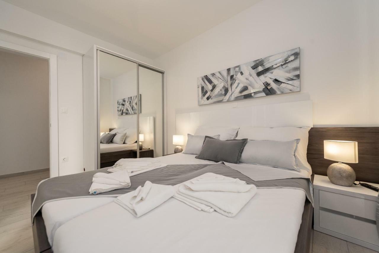 Apartments & Rooms Pool Villas Maris Novalja Exterior photo