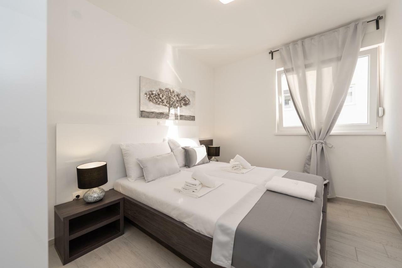 Apartments & Rooms Pool Villas Maris Novalja Exterior photo