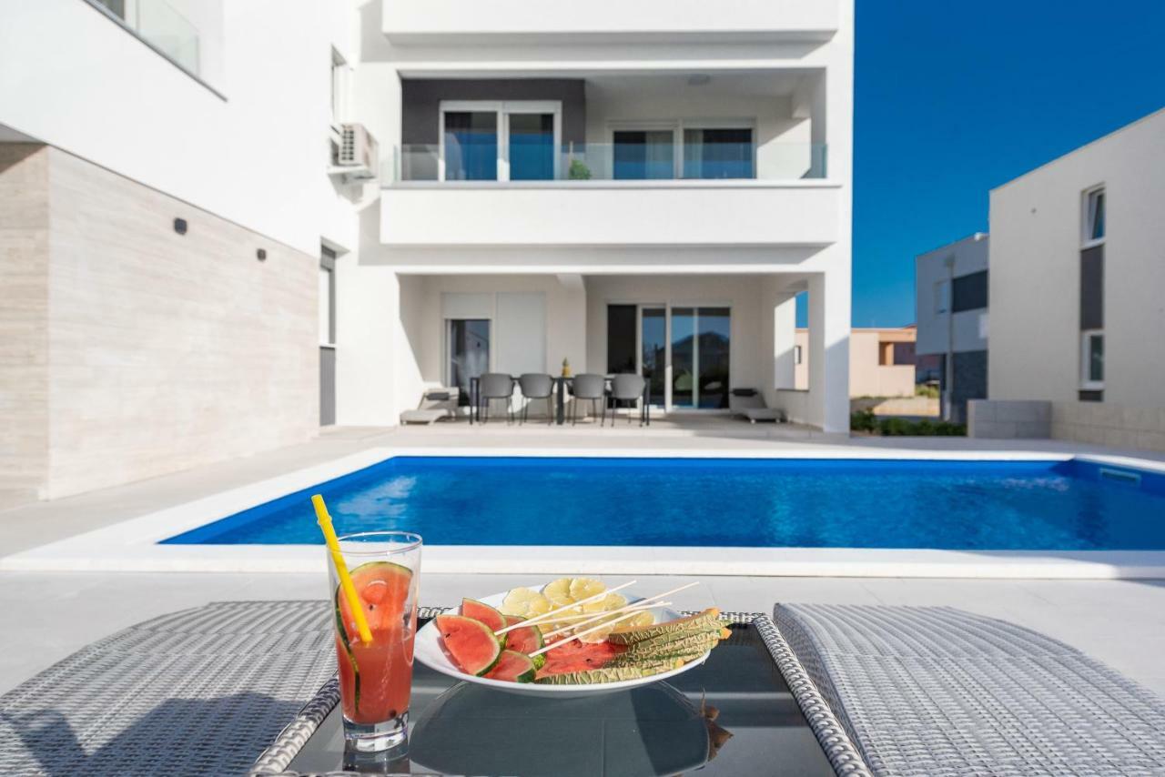 Apartments & Rooms Pool Villas Maris Novalja Exterior photo