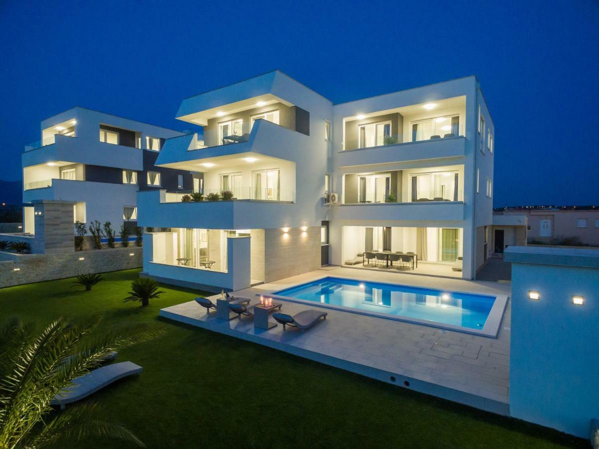Apartments & Rooms Pool Villas Maris Novalja Exterior photo