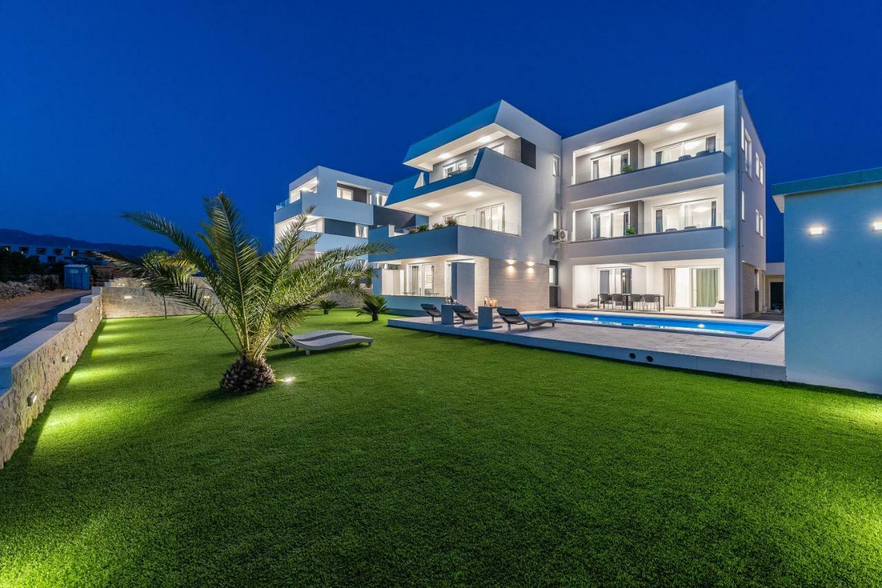 Apartments & Rooms Pool Villas Maris Novalja Exterior photo